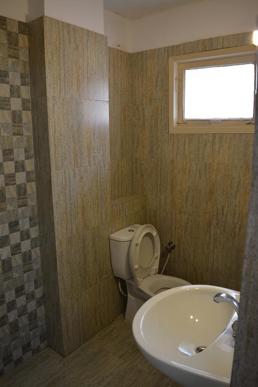 Hotel Mansarover International Haridwar Room photo